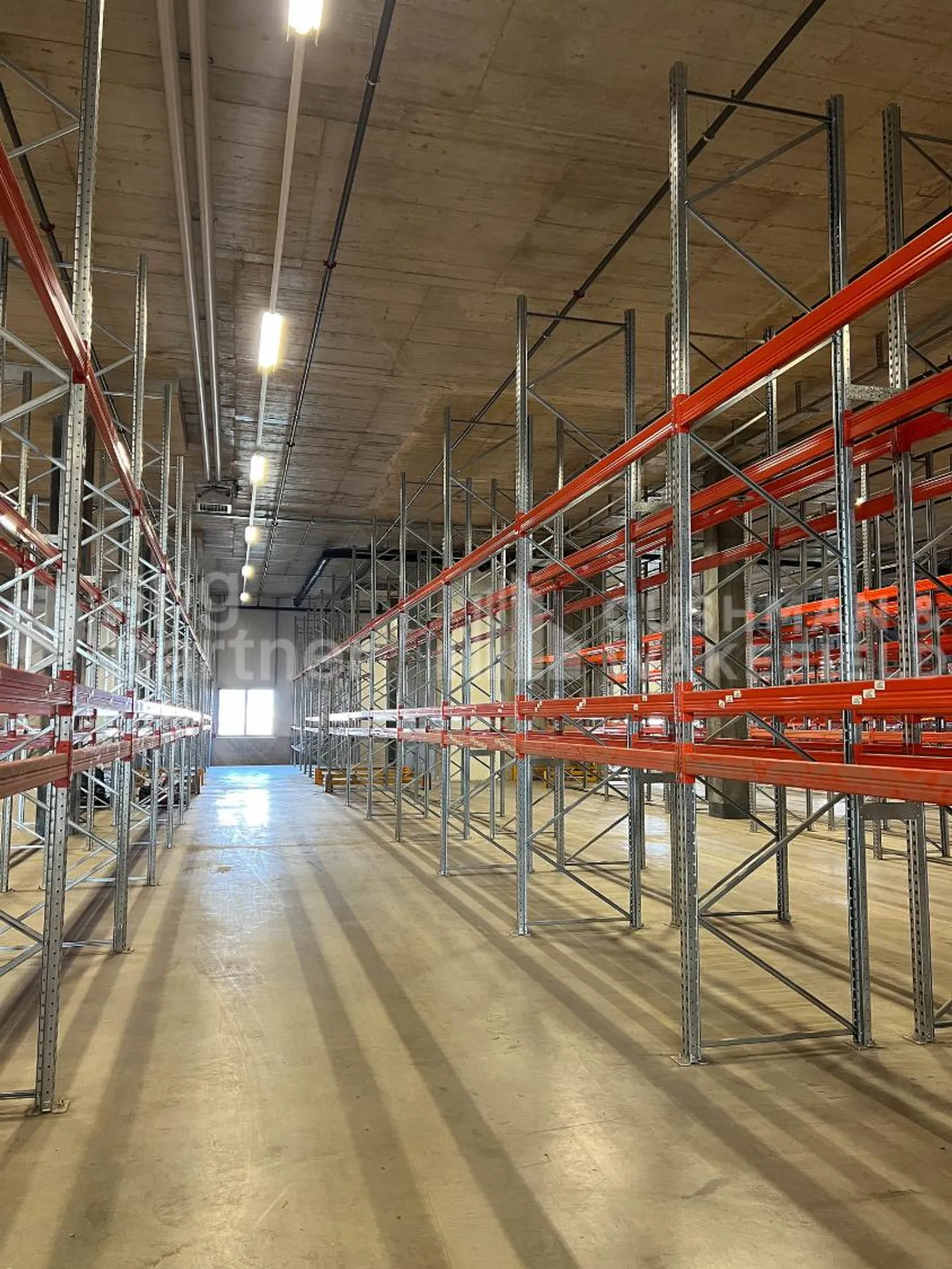 Grenet 21 - Logistic Warehouses, Craft Businesses and Modern Offices with Terrace - Photo 10 of 13