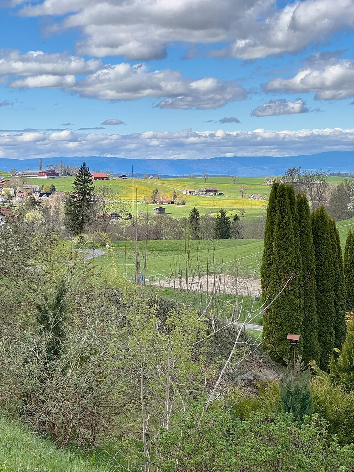 INVESTITORE SPECIALE! Appartamento di 4,5 locali con balcone - Foto 1 di 13
