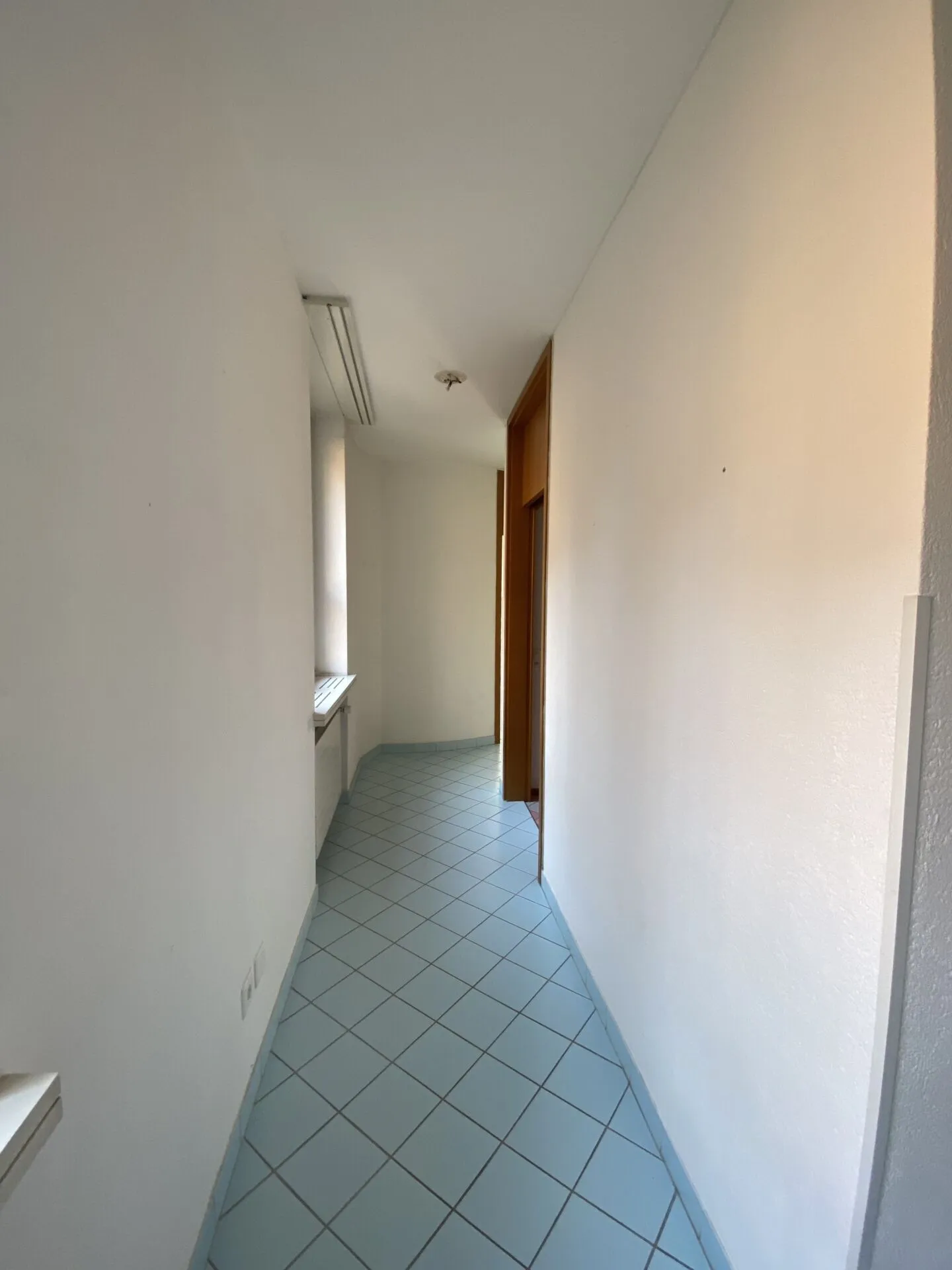 Espace commercial sur la Piazza Collegiata - Photo 4 sur 7
