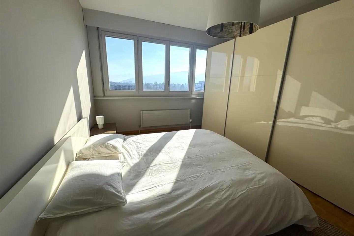 Appartamento spazioso con piscina - Foto 6 di 10