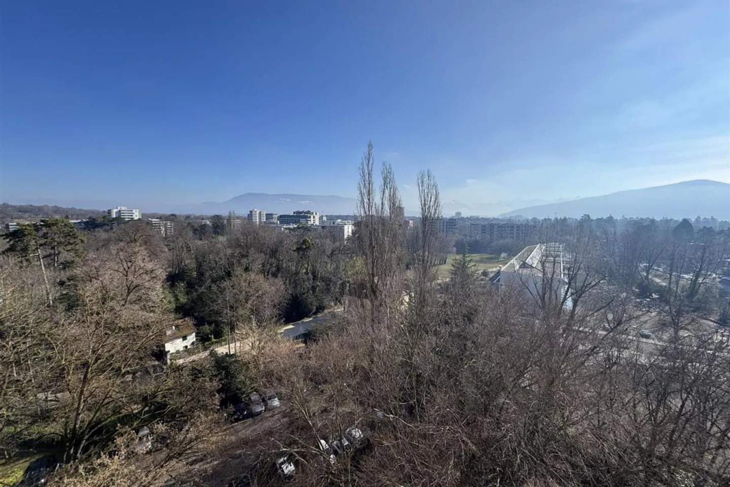 Appartamento spazioso con piscina - Foto 7 di 10