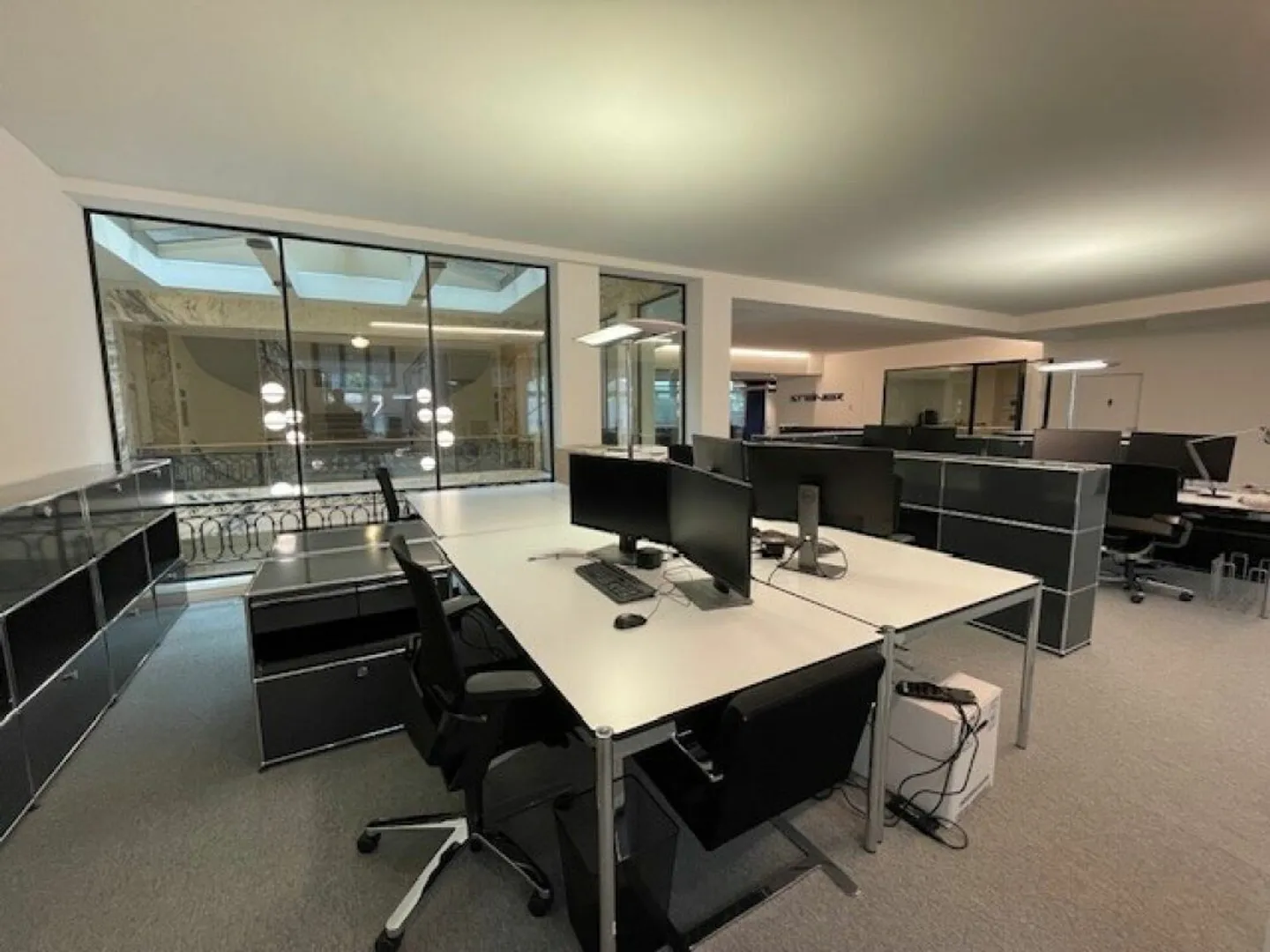 Office space of 430m² divisible in the heart of Lausanne. - Photo 1 of 13