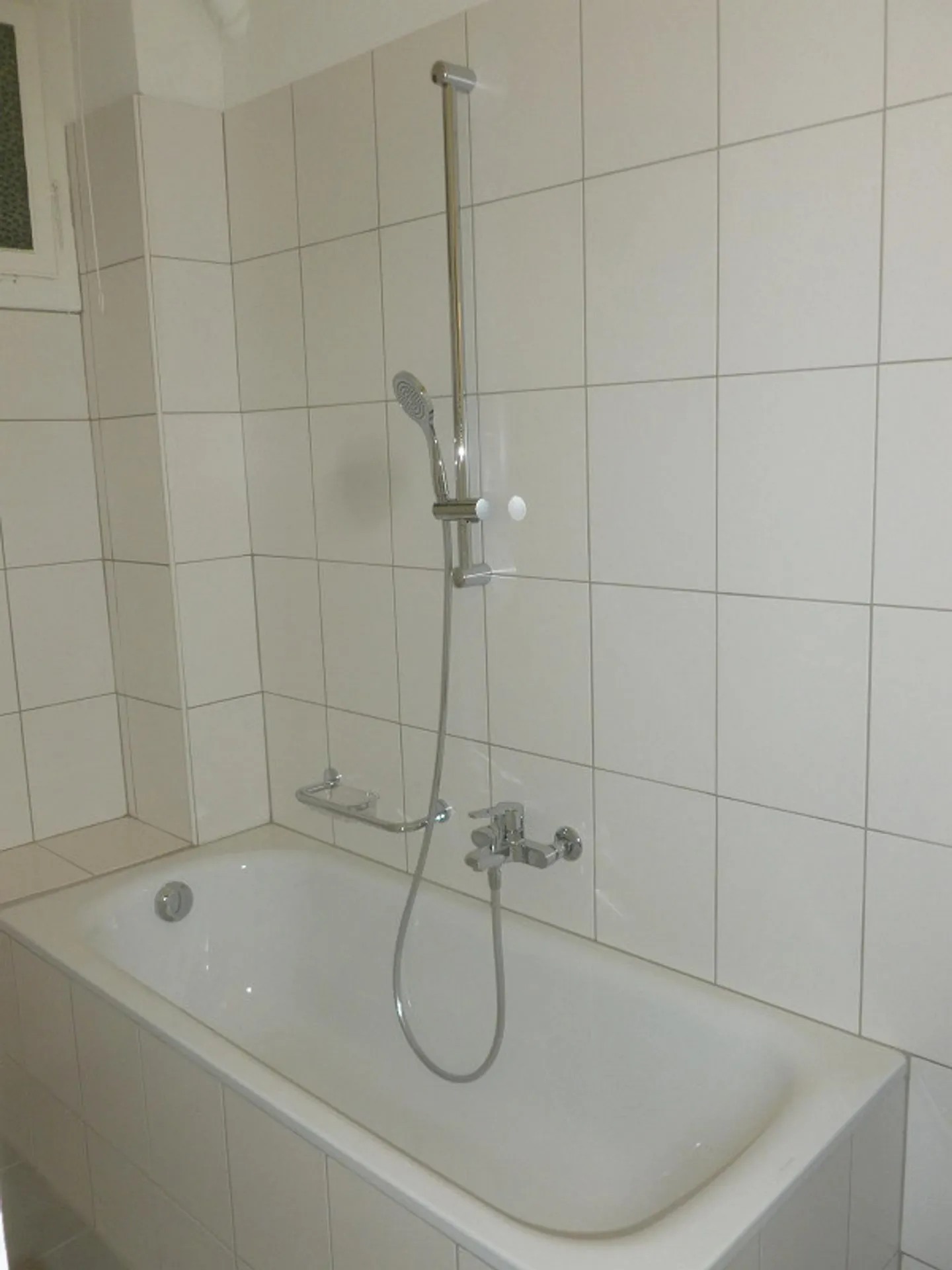 4 Room Apartment - Photo 7 of 8
