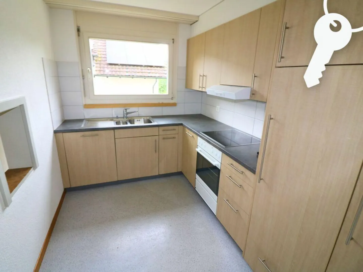 3.5-Room Ground Floor Apartment in Holderbank - Photo 2 of 8