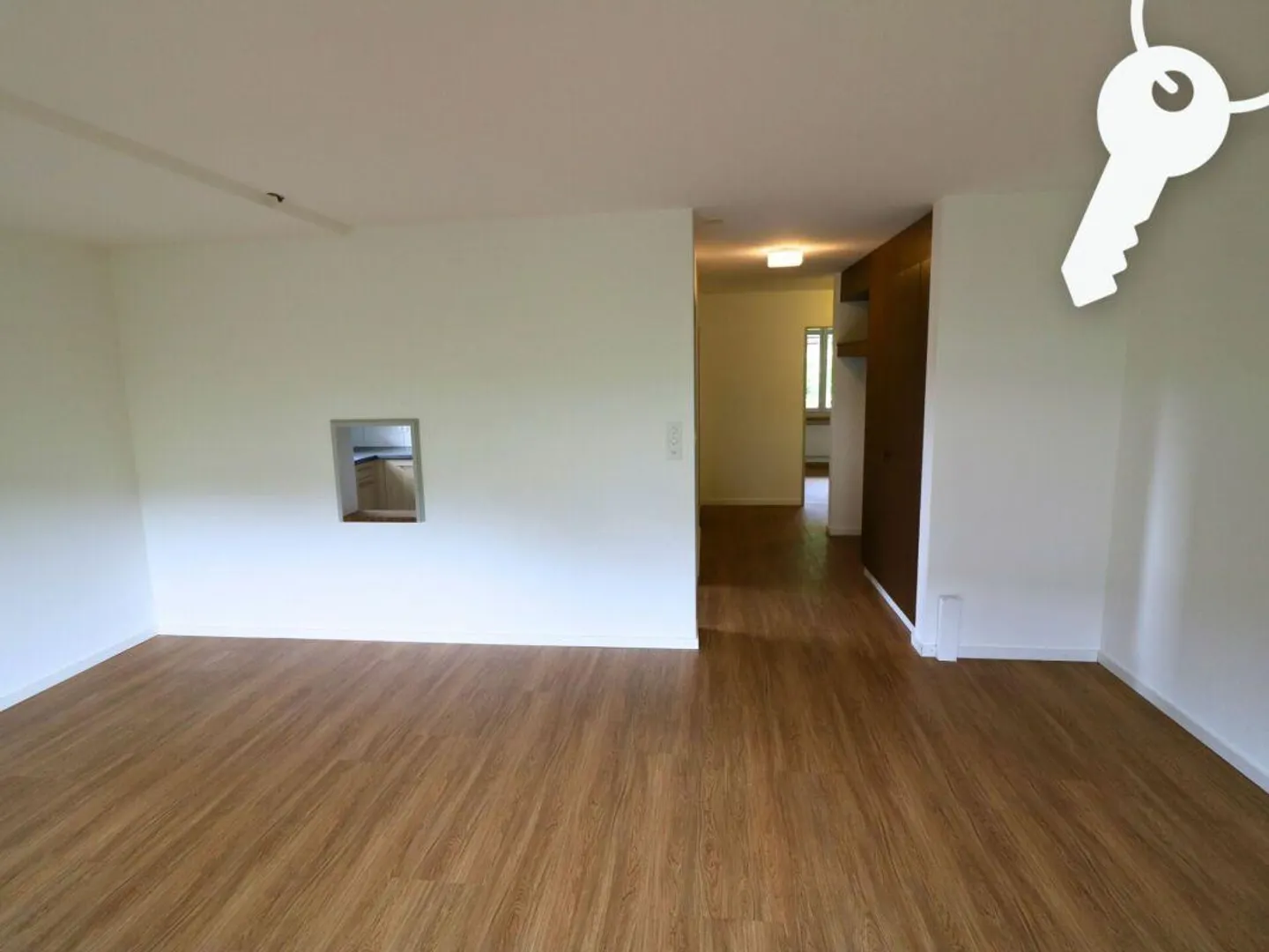 3.5-Room Ground Floor Apartment in Holderbank - Photo 4 of 8