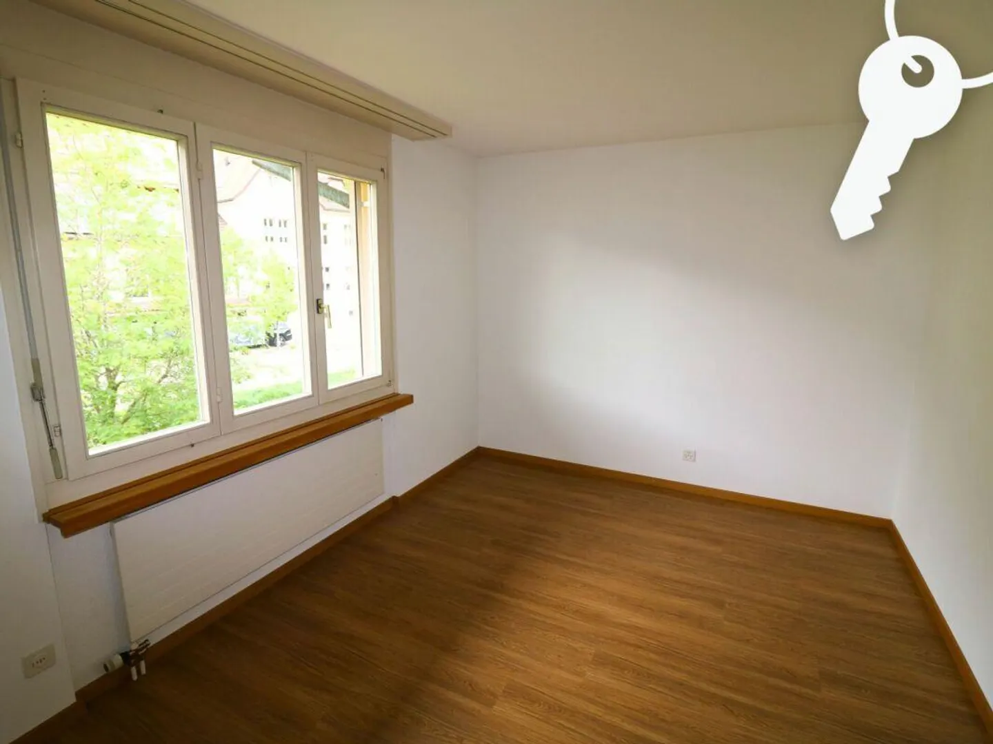 3.5-Room Ground Floor Apartment in Holderbank - Photo 7 of 8
