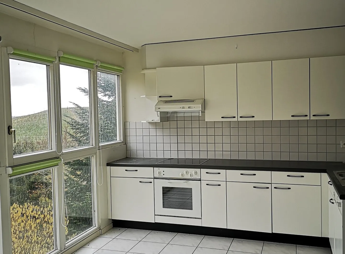 INVESTITORE SPECIALE! Appartamento di 4,5 locali con balcone - Foto 4 di 7