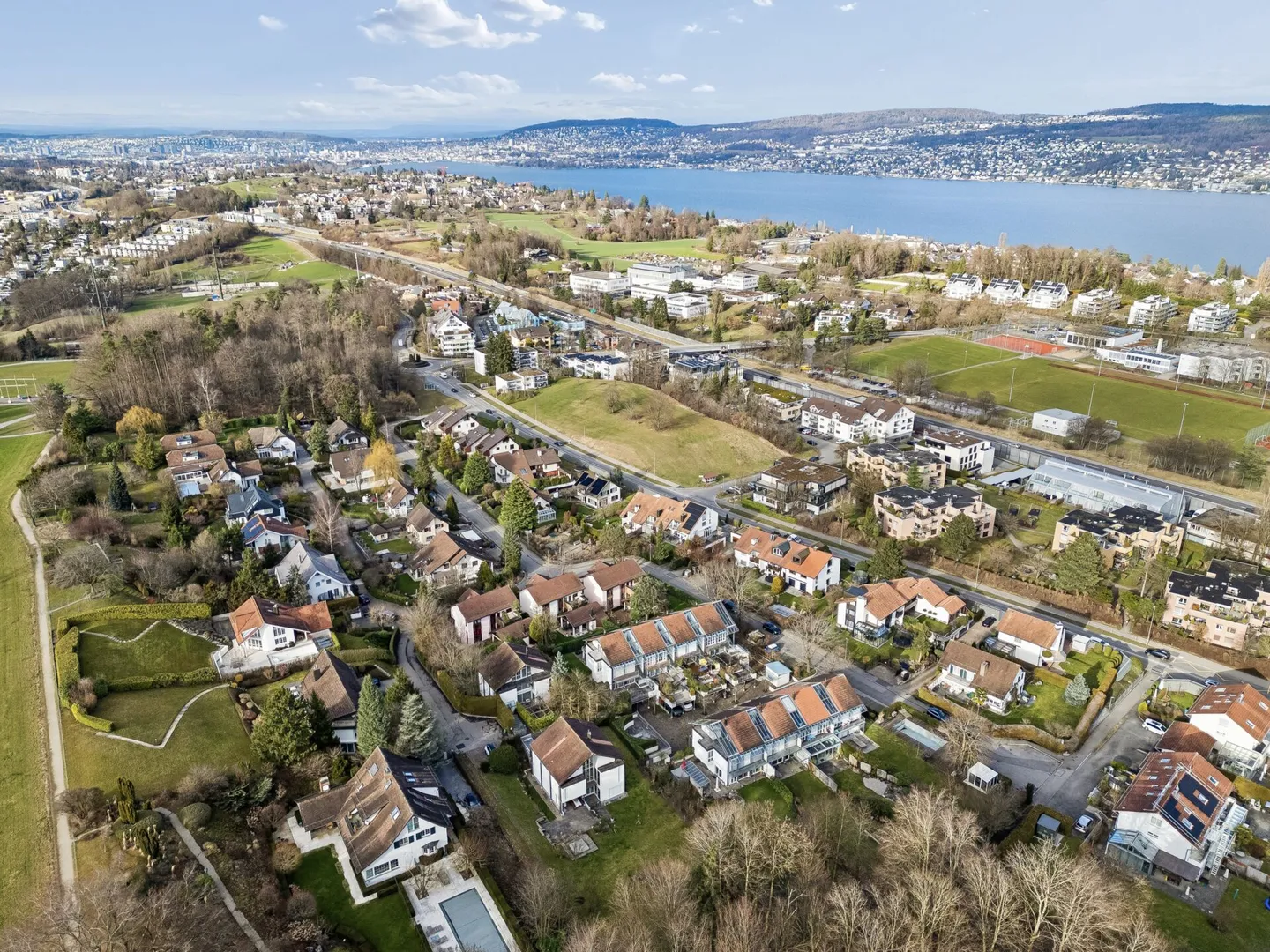 Geräumiges Einfamilienhaus in Rüschlikon - Foto 48 von 50
