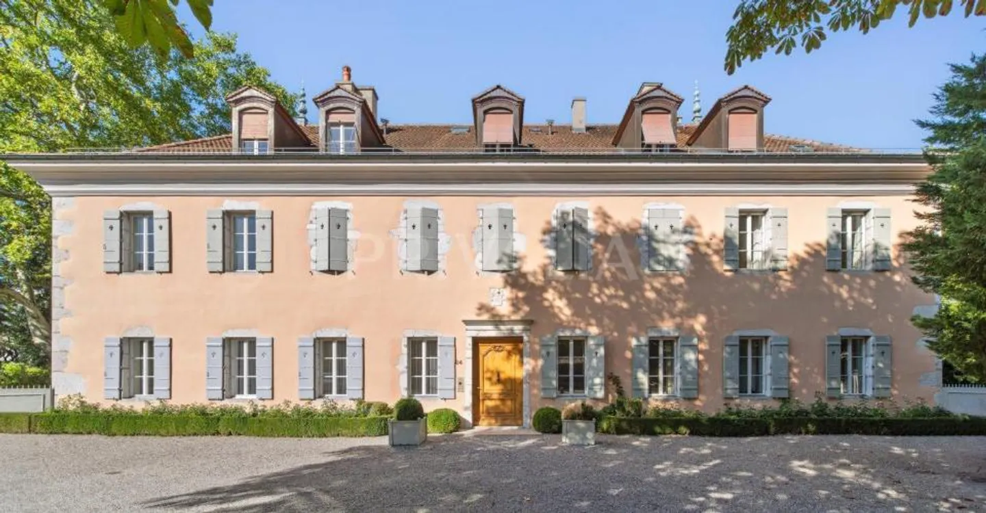Luxuswohnung im historischen Château - Foto 7 von 8