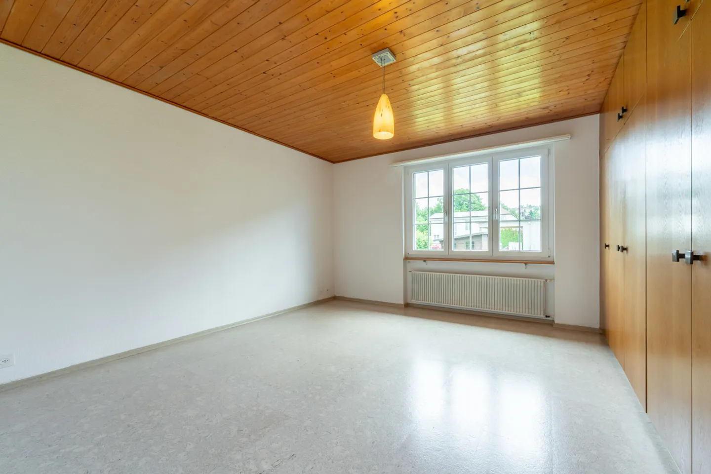 Maison charmante avec beaucoup de terrain et de potentiel - Photo 6 sur 10