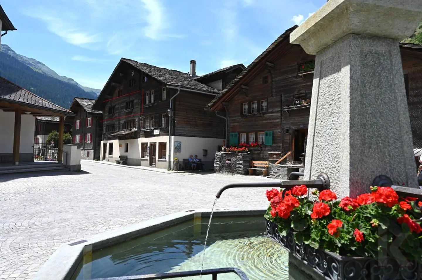 Spacious 4.5 Room Holiday Apartment in Vals - Photo 2 of 16