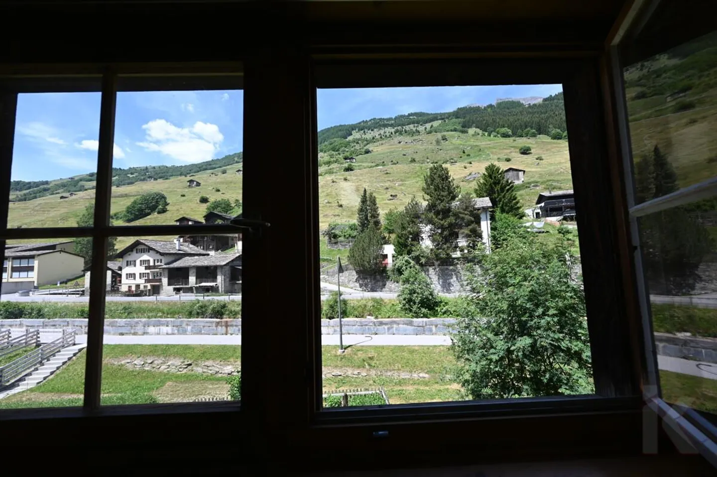 Spacious 4.5 Room Holiday Apartment in Vals - Photo 7 of 16