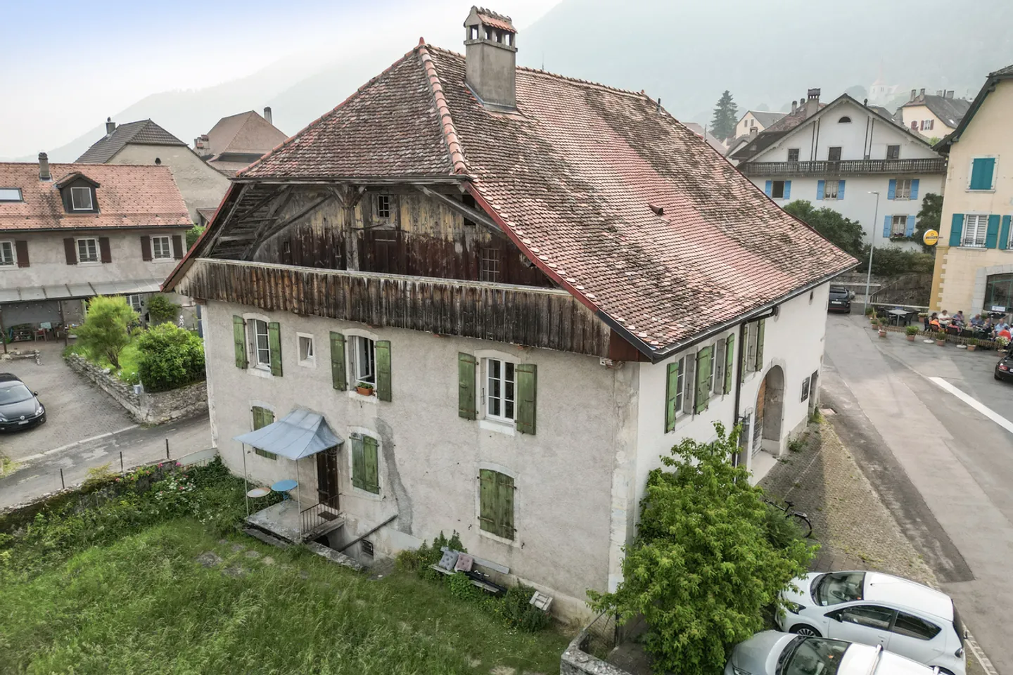 Real estate ensemble for renovation in the heart of Baulmes, 2,934 m - Photo 3 of 18