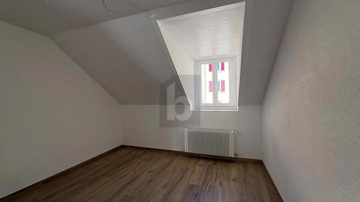 BATHED IN LIGHT, SPACIOUS AND NEW - Photo 5 of 6