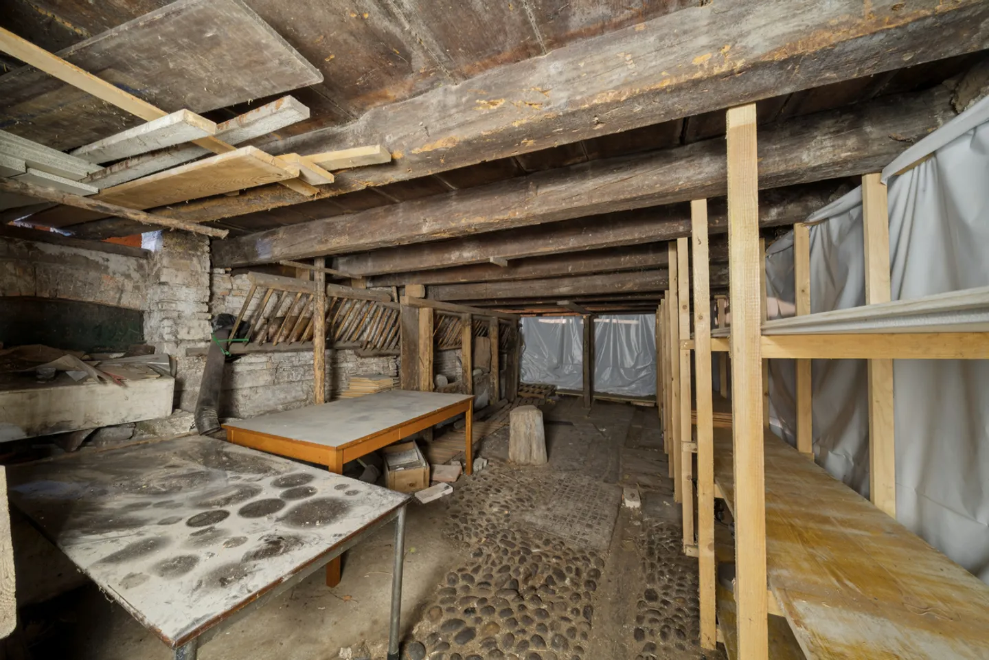 Real estate ensemble for renovation in the heart of Baulmes, 2,934 m - Photo 17 of 18