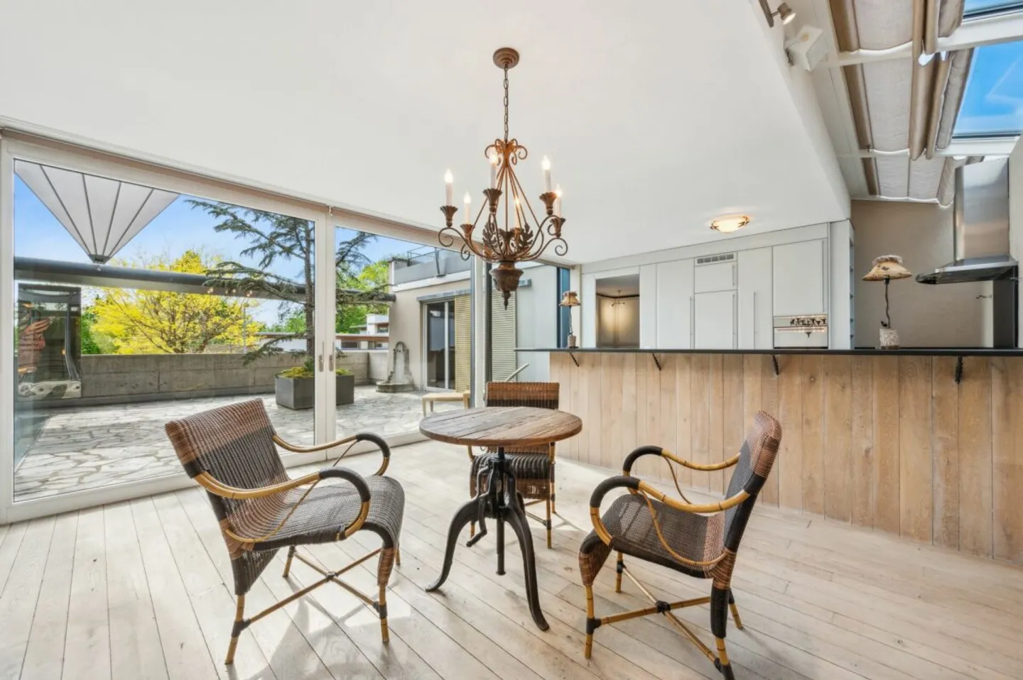 Villa exclusive de 6,5 pièces près du lac - Photo 4 sur 13