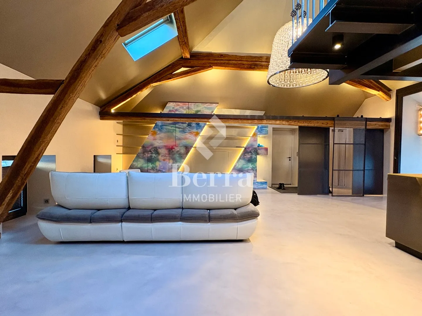 Appartamento duplex situato in mansarda in affitto! - Foto 3 di 21