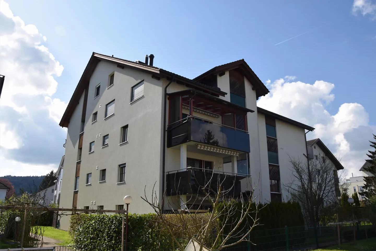 Appartamento interessante di 4 1/2 stanze con posto auto sotterraneo - Foto 3 di 14