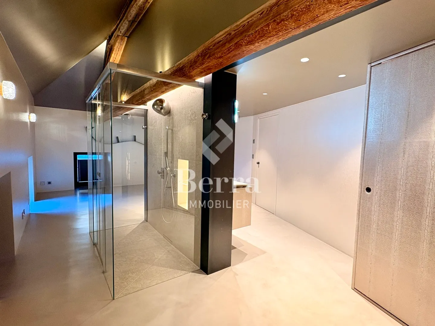 Appartamento duplex situato in mansarda in affitto! - Foto 11 di 21