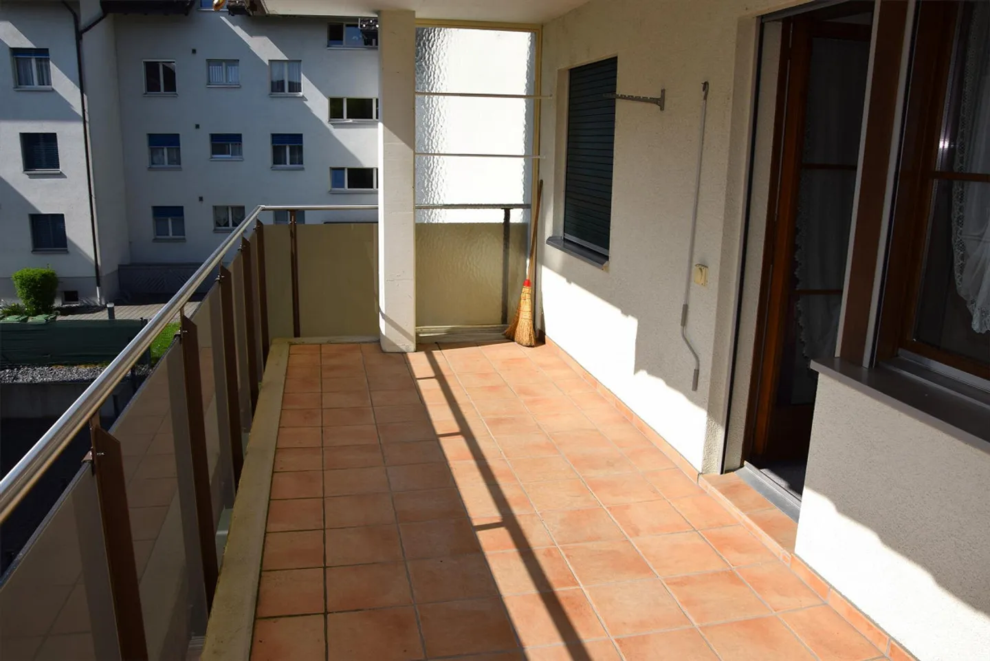 Appartamento interessante di 4 1/2 stanze con posto auto sotterraneo - Foto 6 di 14