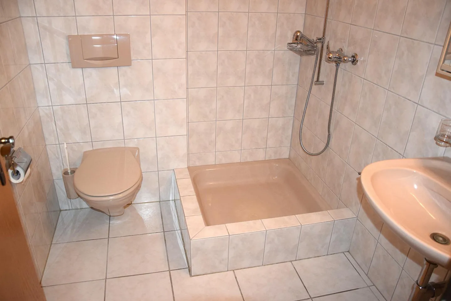 Appartamento interessante di 4 1/2 stanze con posto auto sotterraneo - Foto 13 di 14