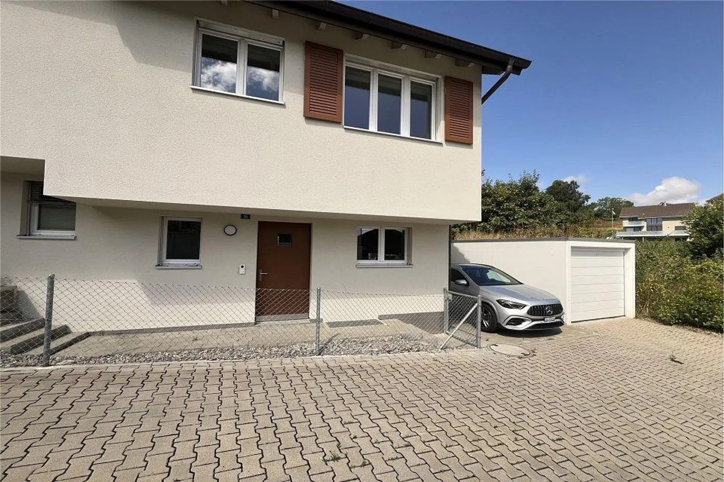 Modernes Zuhause im Doppelhausstil - Foto 2 von 11