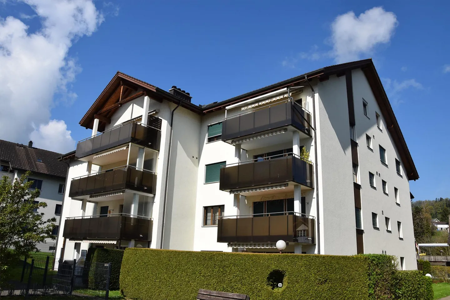 Appartamento interessante di 4 1/2 stanze con posto auto sotterraneo - Foto 2 di 14