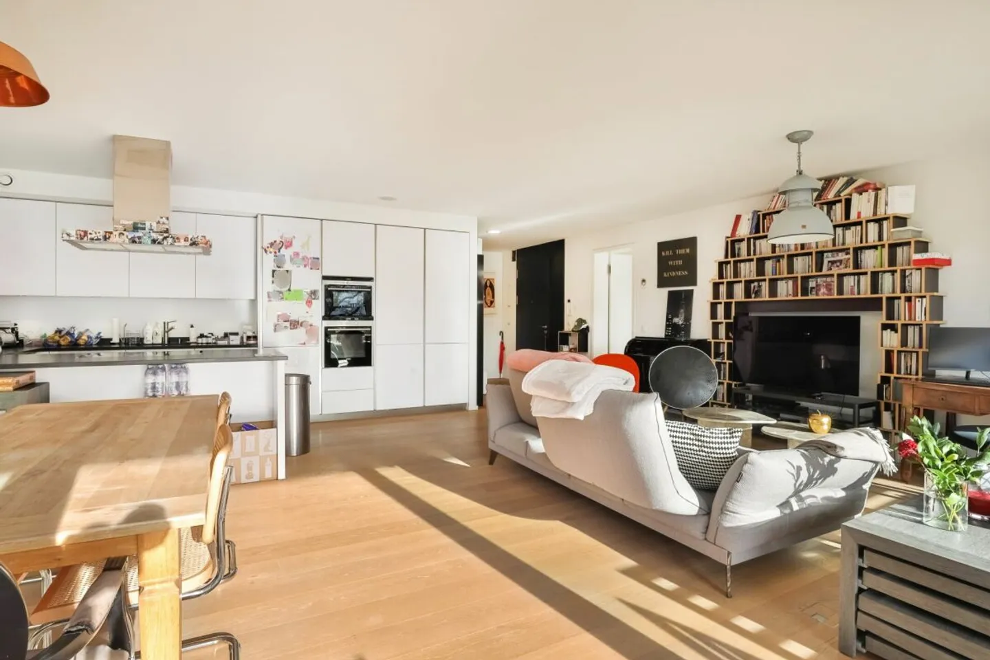 Luxury Apartment in Les Charmilles - Photo 4 of 11