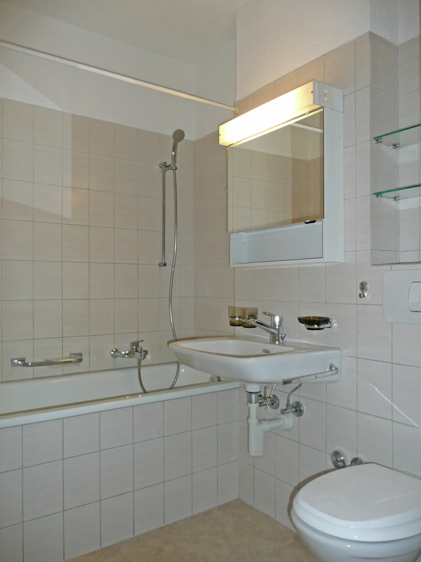 Ihr neues Zuhause im Dorfzentrum von Küsnacht - Photo 5 of 5