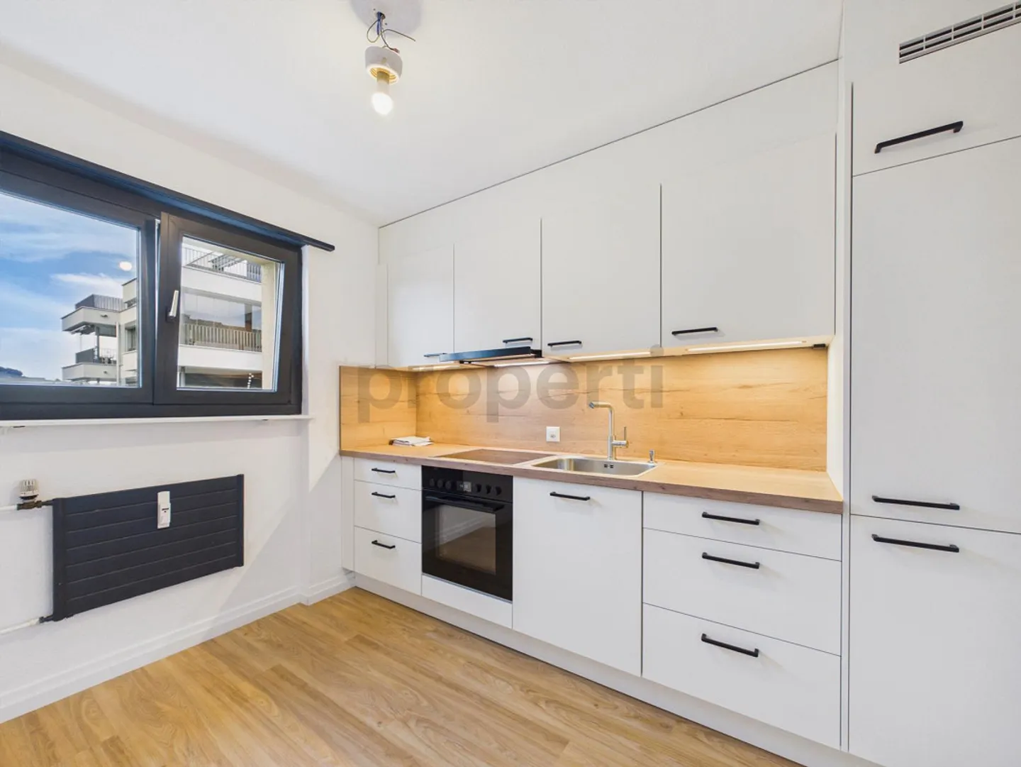 Frisch renoviert, modern ausgestattet – Ihr neues Zuhause mit Balkon! - Foto 2 von 7