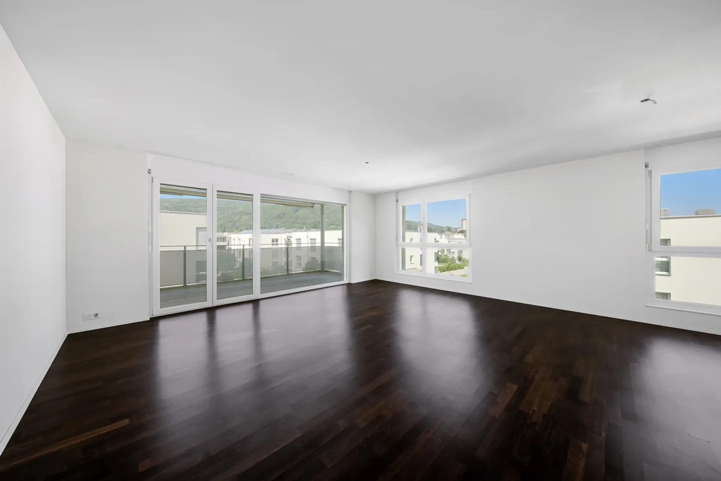 Grosszügige und moderne Wohnung in begrünter Umgebung! - Photo 4 of 12