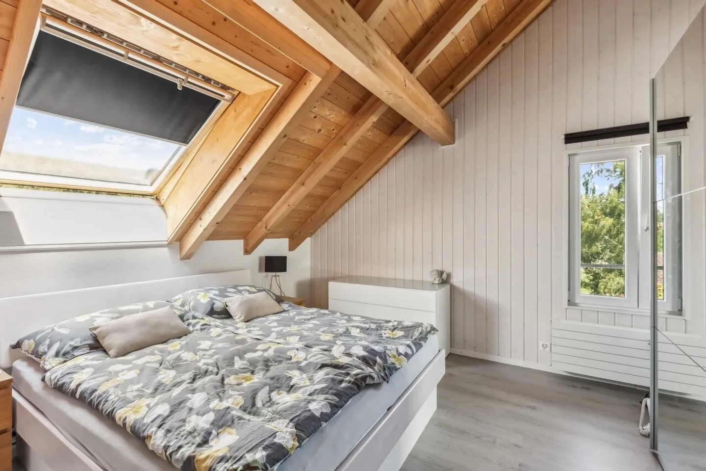 Appartement rénové avec jardin - Photo 3 sur 6