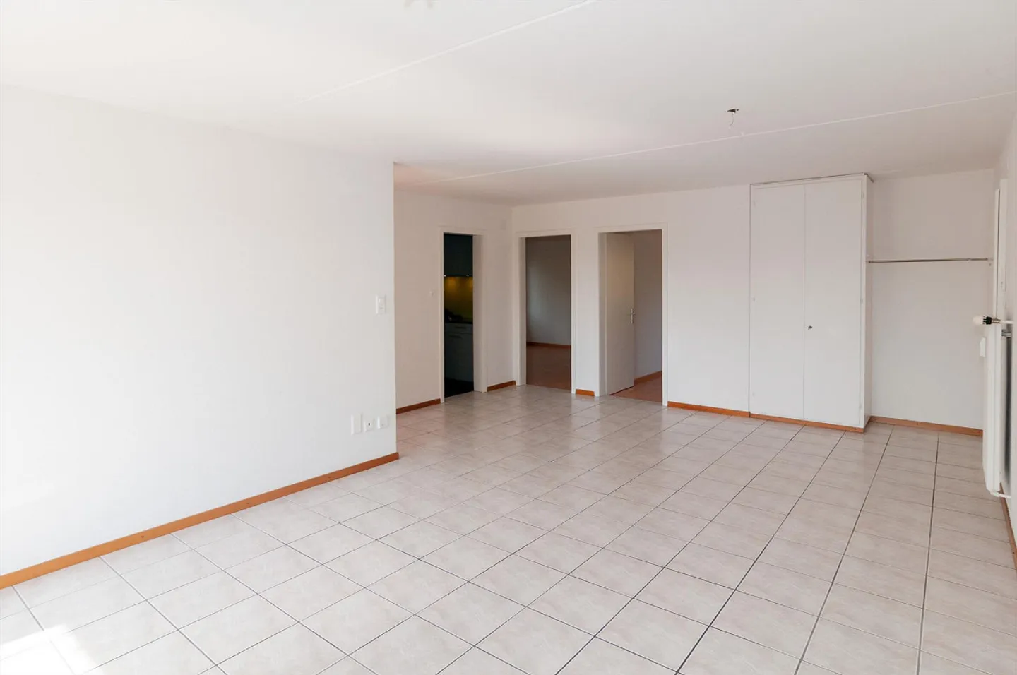 Appartamento di 4 stanze con balcone - Foto 5 di 8