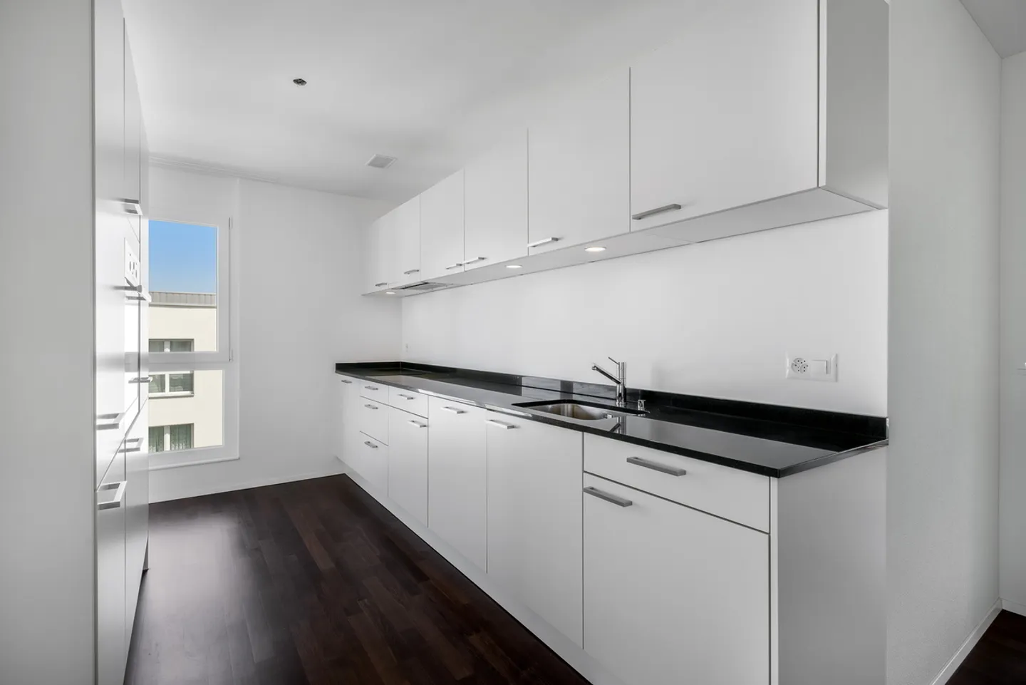 Grosszügige und moderne Wohnung in begrünter Umgebung! - Photo 7 of 12