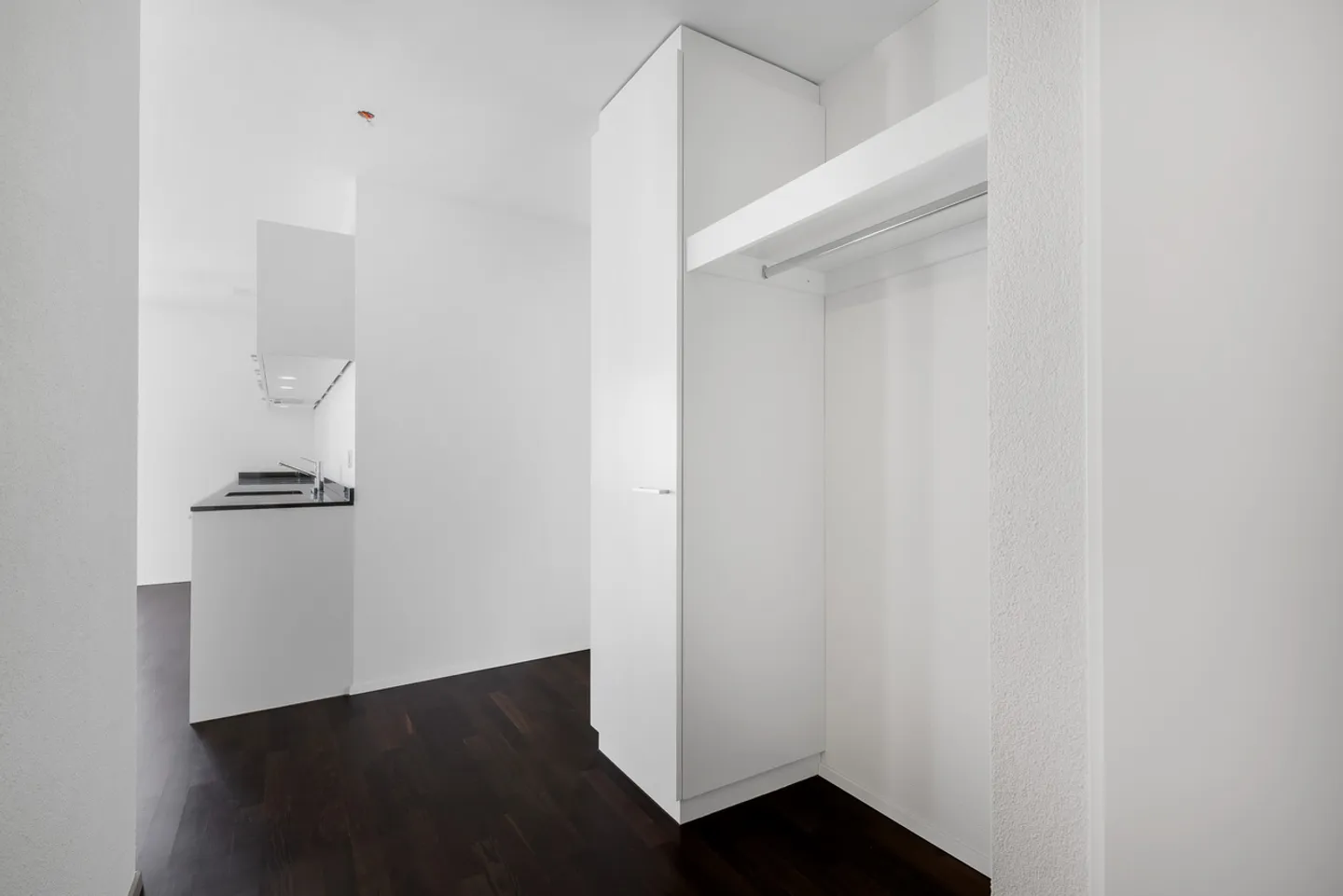 Grosszügige und moderne Wohnung in begrünter Umgebung! - Photo 9 of 12