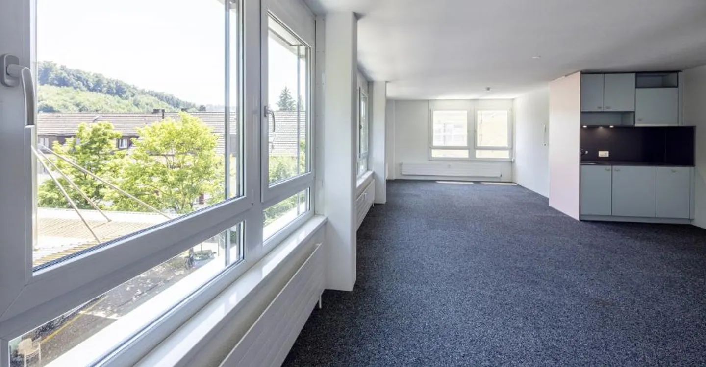 Modern Office Space for Start-ups - Photo 3 of 9