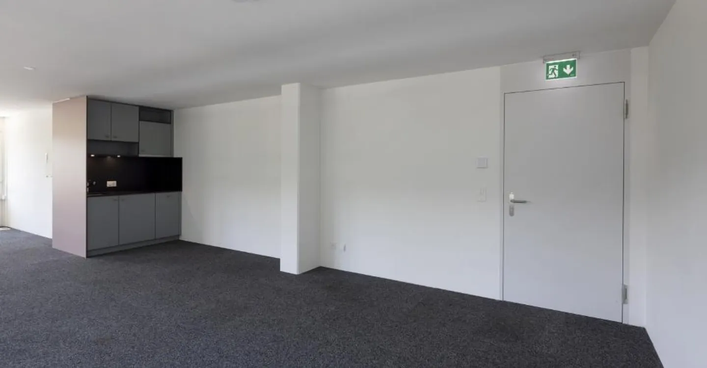 Modern Office Space for Start-ups - Photo 5 of 9
