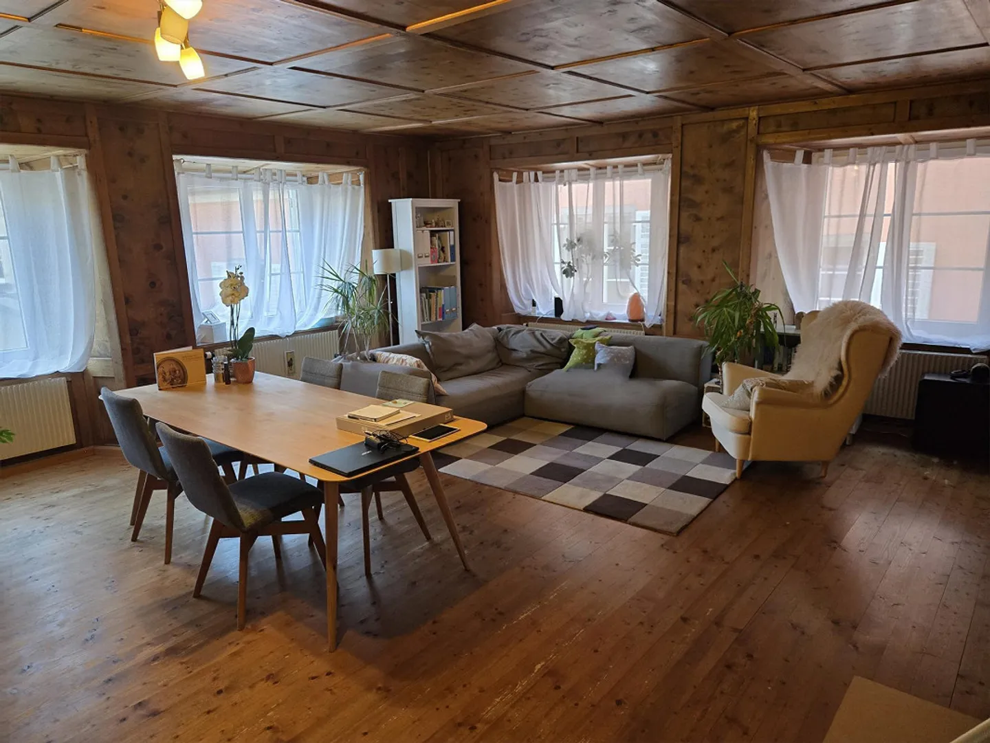 Spacious and bright old town apartment with special flair - Photo 1 of 5