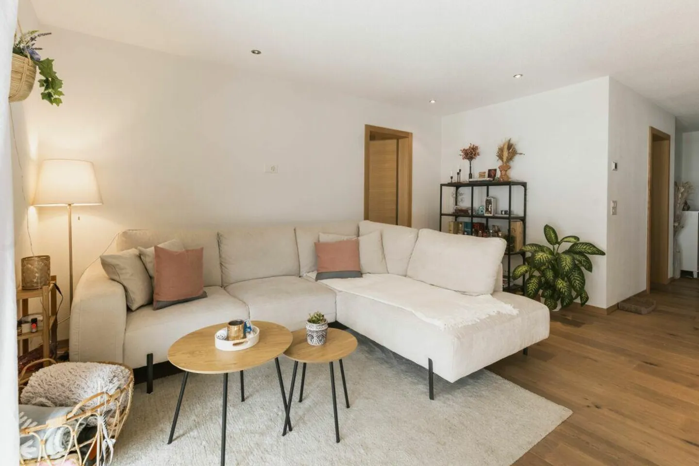Appartement en terrasse avec vue sur la montagne - Appartement au premier étage de 4,5 pièces dans le Chalet Aquila - Photo 4 sur 20