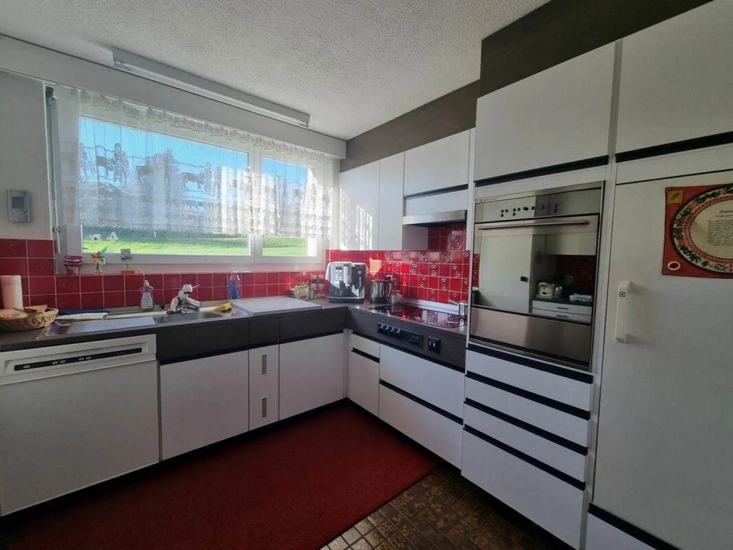 Casa unifamiliare in una posizione tranquilla e soleggiata nel popolare quartiere di Rotmonten - Foto 8 di 17