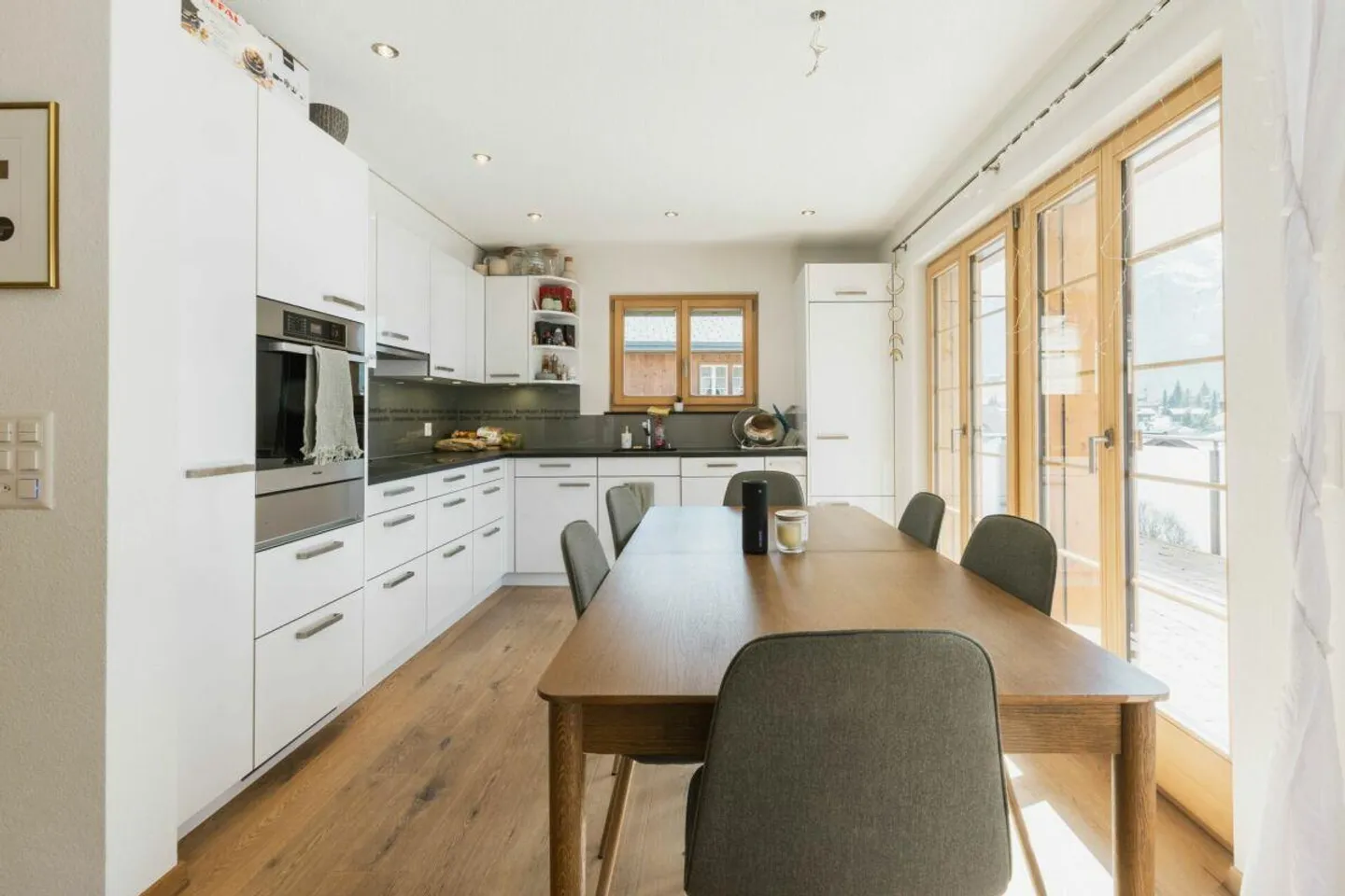 Appartement en terrasse avec vue sur la montagne - Appartement au premier étage de 4,5 pièces dans le Chalet Aquila - Photo 6 sur 20