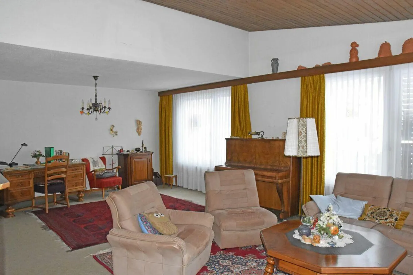 Casa unifamiliare in una posizione tranquilla e soleggiata nel popolare quartiere di Rotmonten - Foto 9 di 17