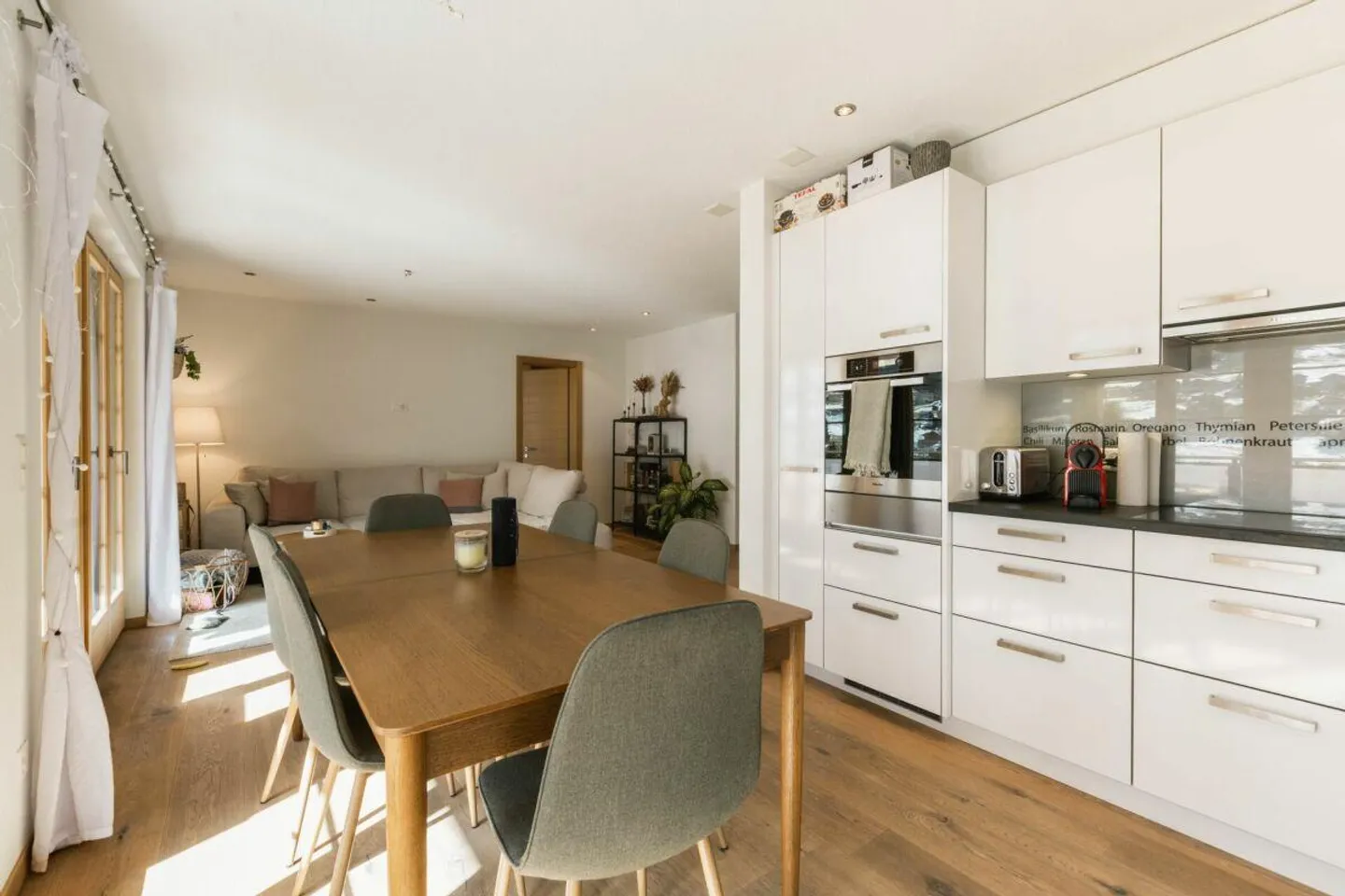 Appartement en terrasse avec vue sur la montagne - Appartement au premier étage de 4,5 pièces dans le Chalet Aquila - Photo 7 sur 20