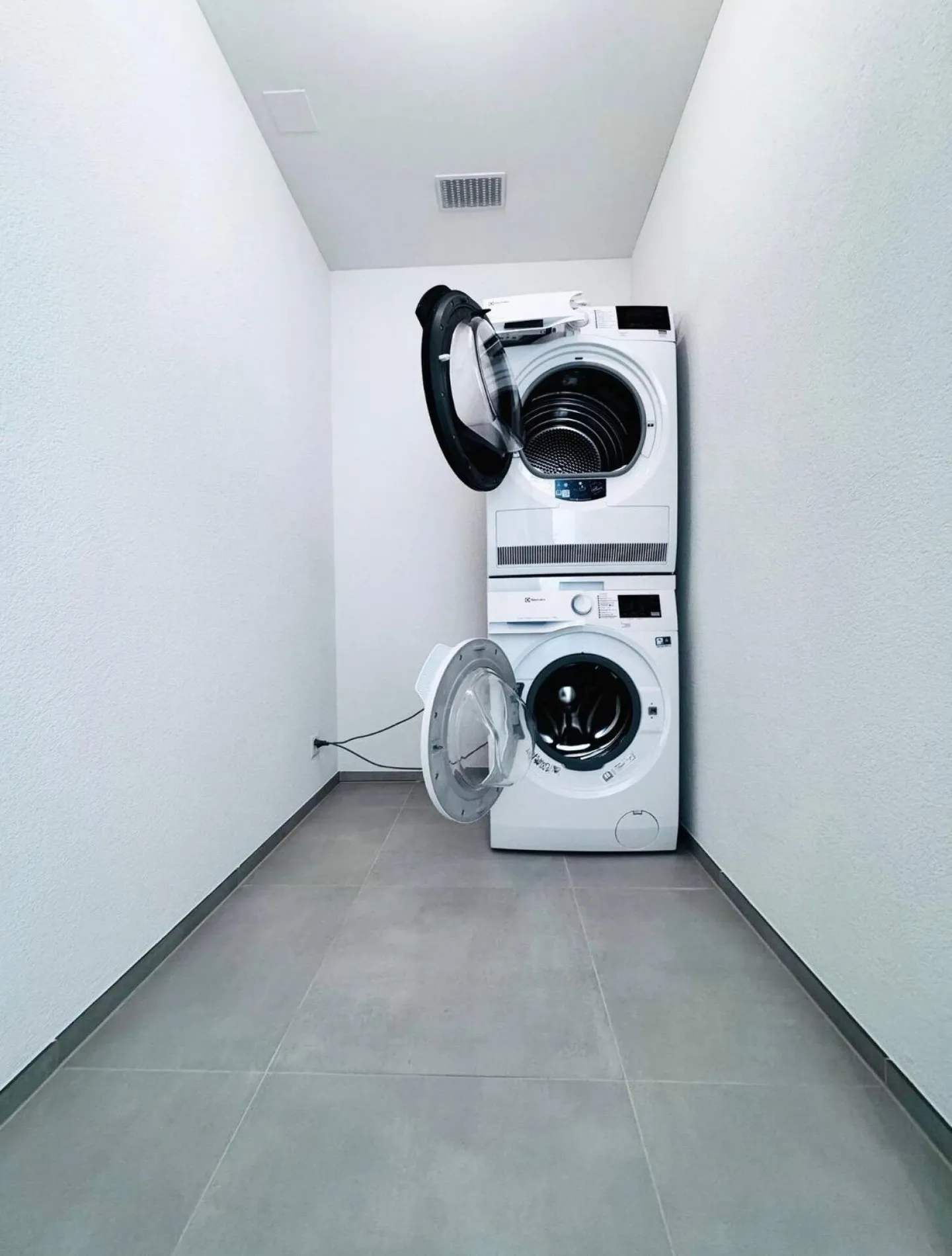 Appartamento moderno 2.5 locali con Loggia - Foto 12 di 16