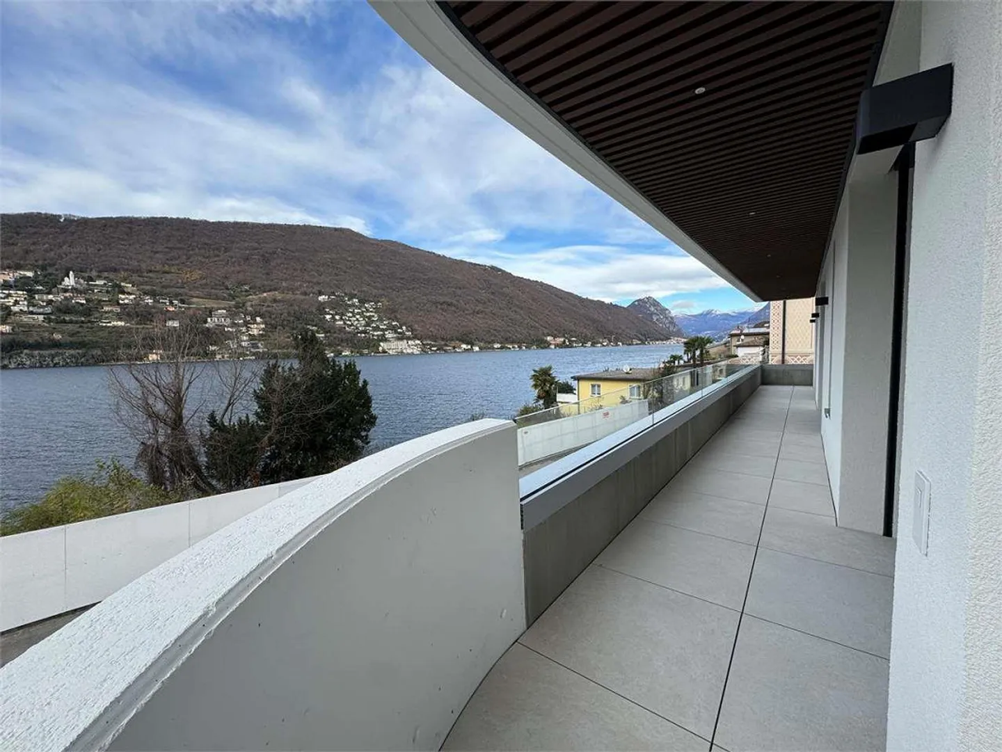 Magnifique Villa avec Vue sur le Lac, 4.5 Pièces à Brusino - Photo 5 sur 13