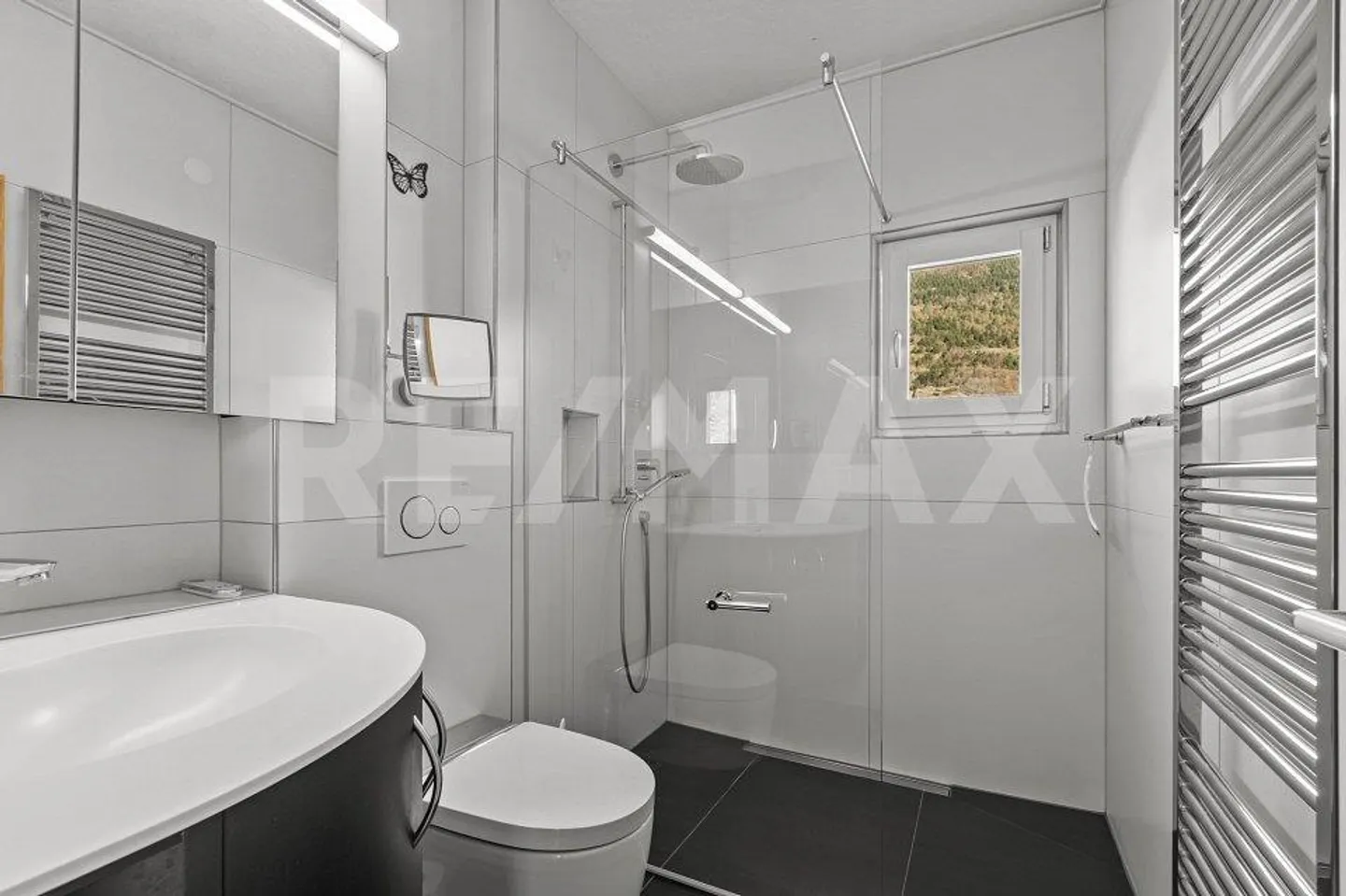 5½ stanze - Casa unifamiliare in città - Trasferirsi e vivere - Foto 5 di 13