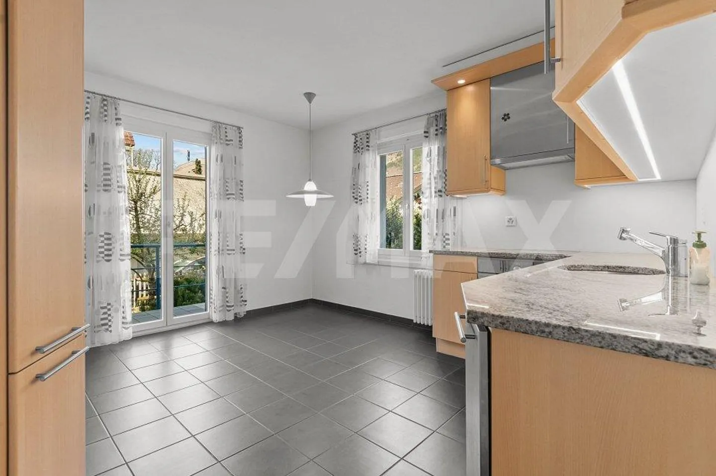 5½ stanze - Casa unifamiliare in città - Trasferirsi e vivere - Foto 10 di 13