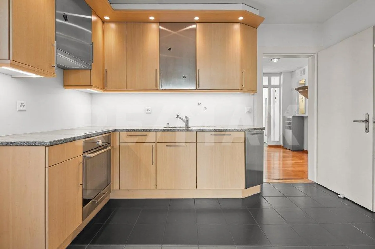 5½ stanze - Casa unifamiliare in città - Trasferirsi e vivere - Foto 11 di 13