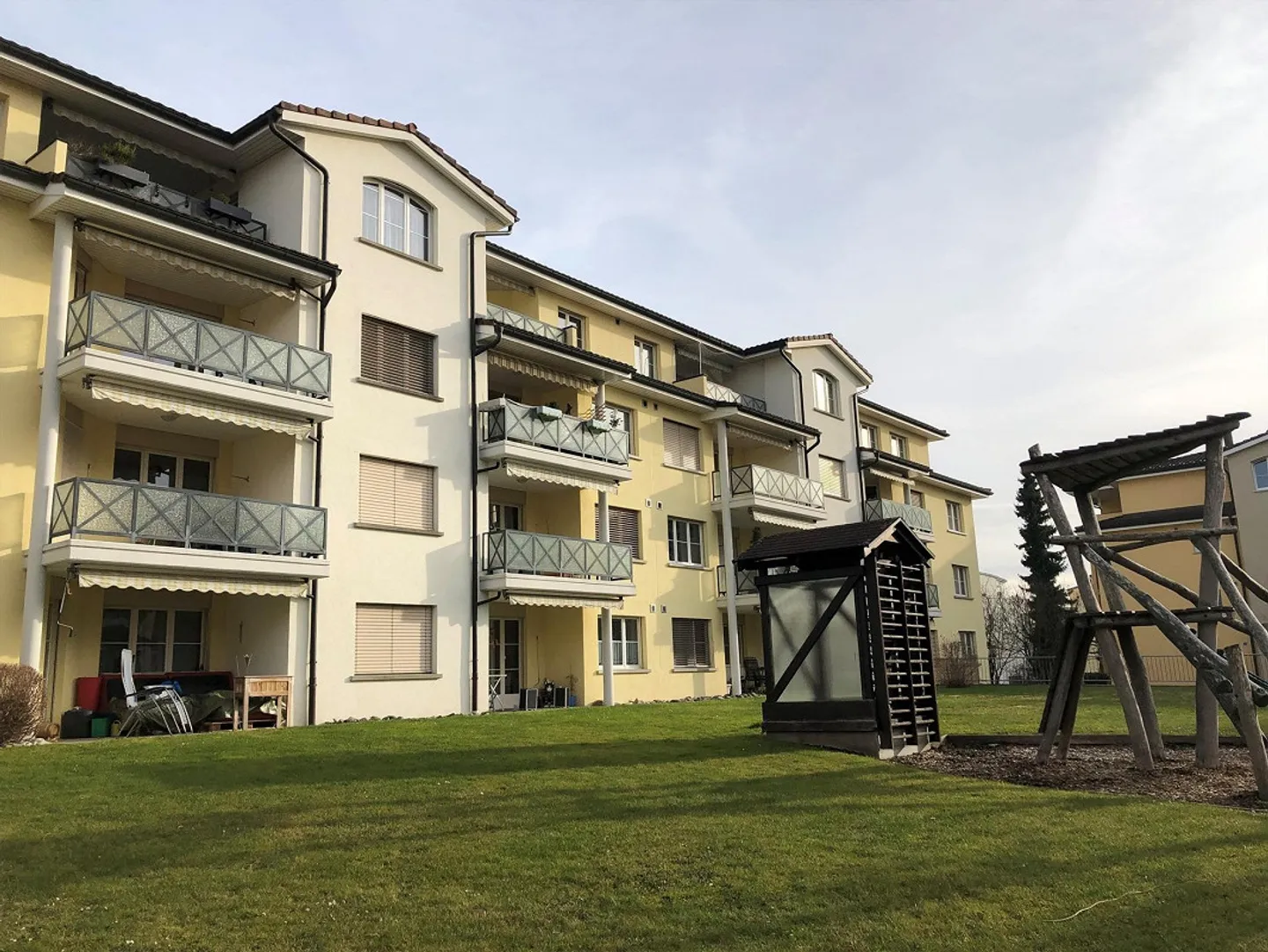 3.5 Zimmerwohnung an ruhiger Lage - Foto 1 von 8