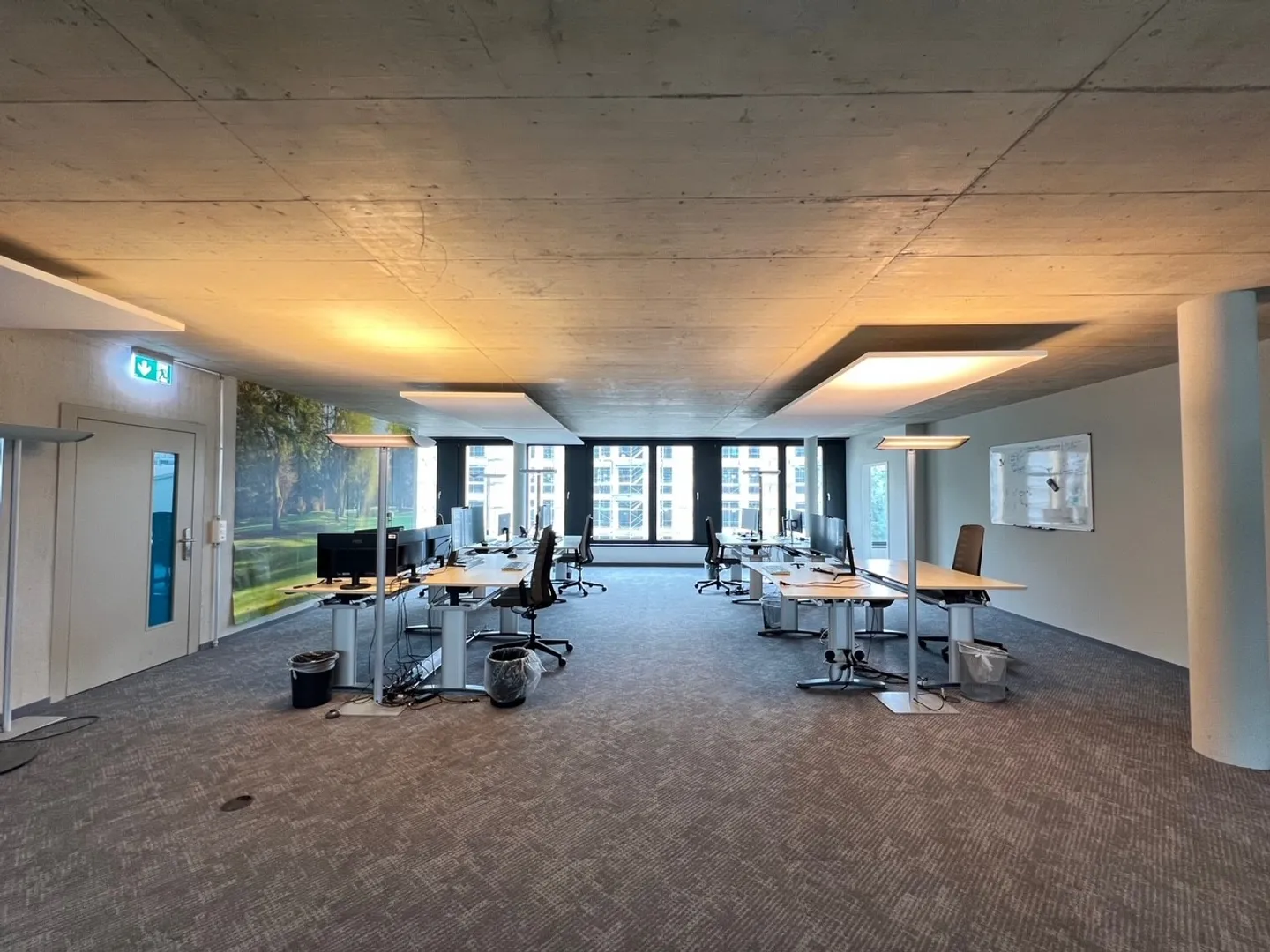 PLUG & WORK - Uffici moderni, completamente arredati e pronti per l'uso, con posti auto. - Foto 3 di 4